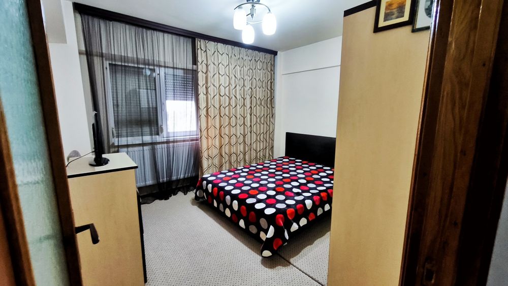 Apartament 3 camere de închiriat în Inel 2