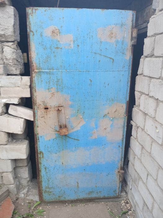Продам железные двери