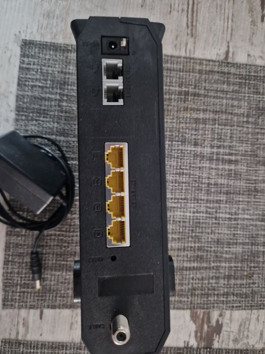 Рутер с адаптер нов