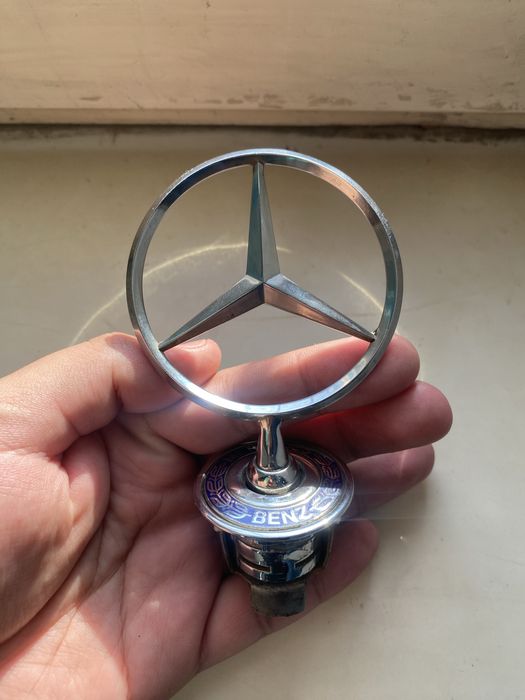 Merc Logotip srochna sotiladi