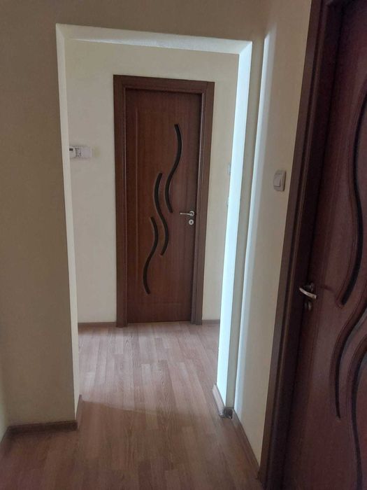 Inchiriez apartament 3 camere in Bacau - Orizont