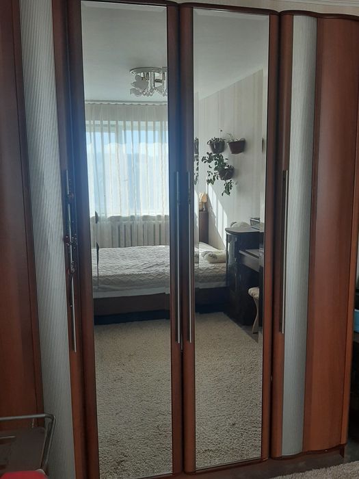 Продам спальный гарнитур, 8 мкрн,