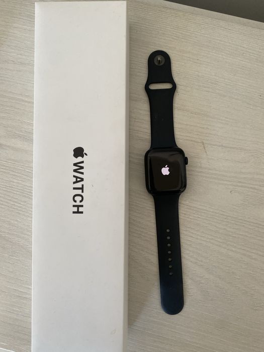 Продам Apple watch Se2 44mm