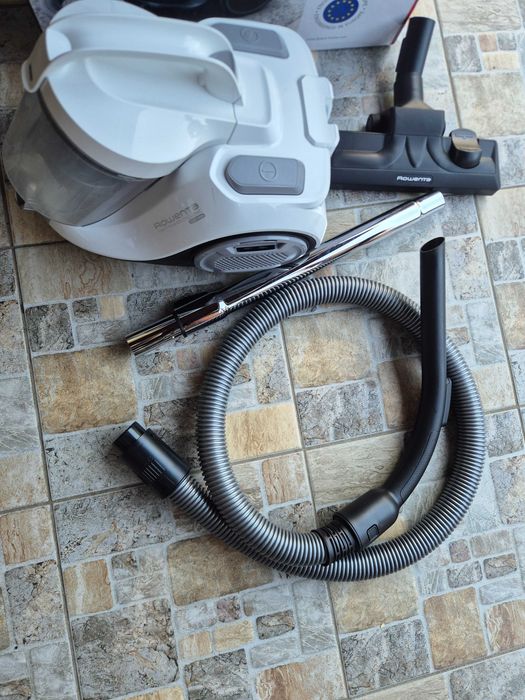 [REDUCERE-60%][GARANTIE 1 AN] Aspirator fara sac Rowenta Swift Power Cyclonic Recipient 1.2L Open Box