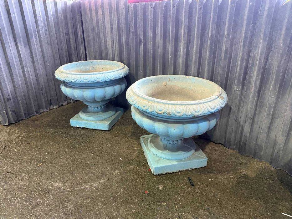 Продаются бетонные горшки для цветов.