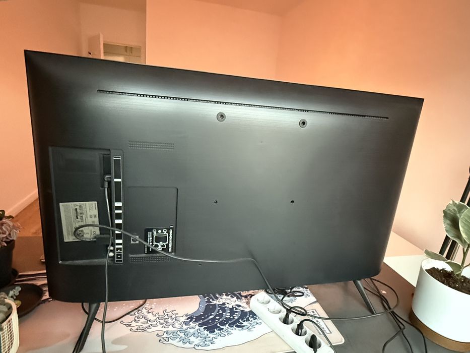 Televizor Samsung LED 109 cm