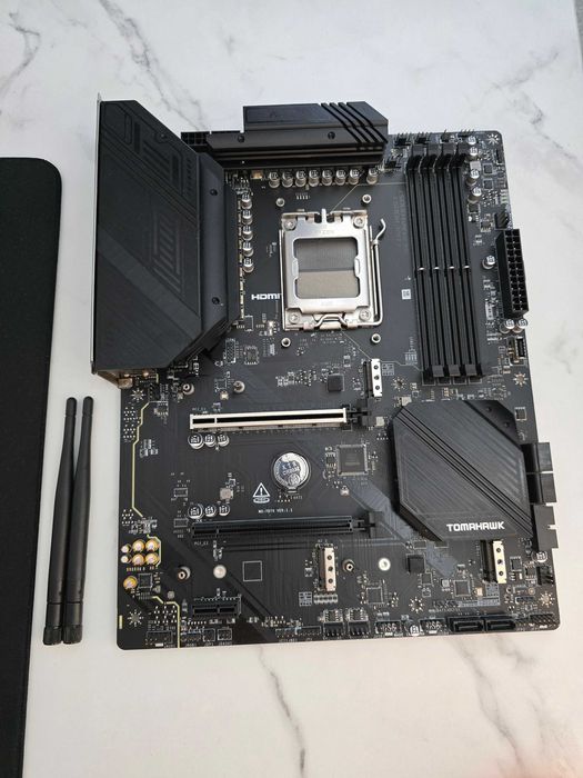 Placa de Baza MSI B650 TOMAHAWK WIFI - Fara cutie