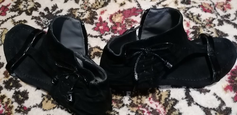 Sandale ptr ocazii speciale