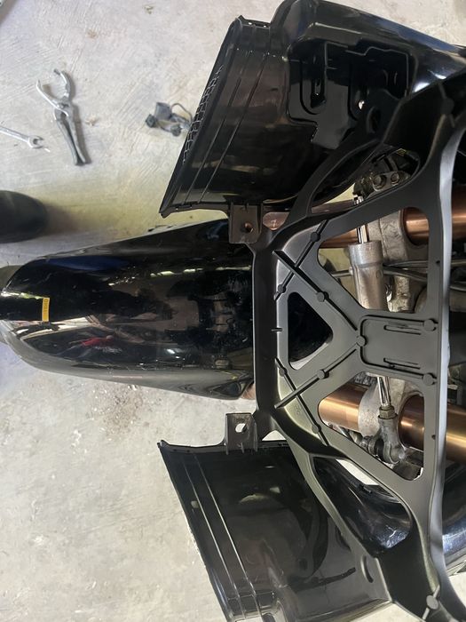 Suzuki gsxr k1 750