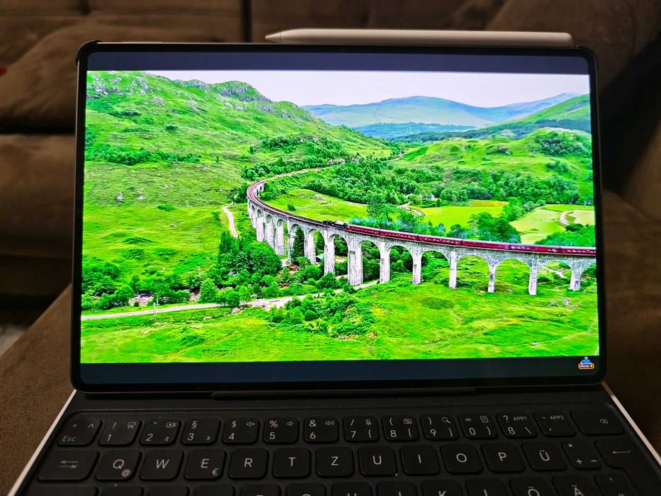 Пълен КОМПЛЕКТ Таблет Honor MagicPad 4 (12.3") – 16GB/512GB – КАТО НОВ!