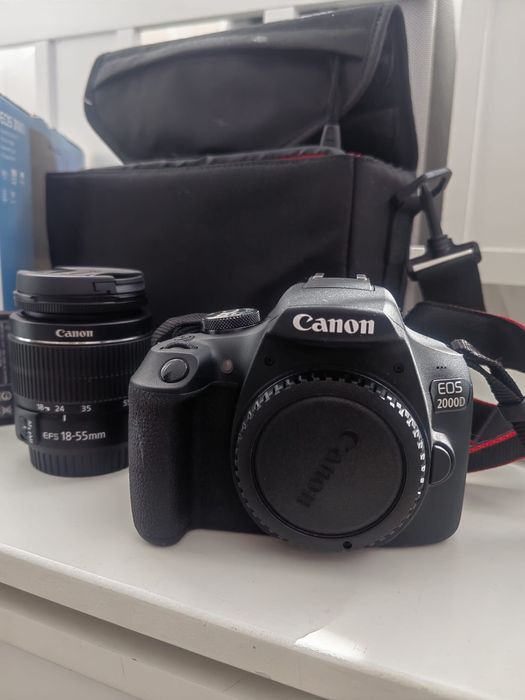 Vând aparat foto Canon
