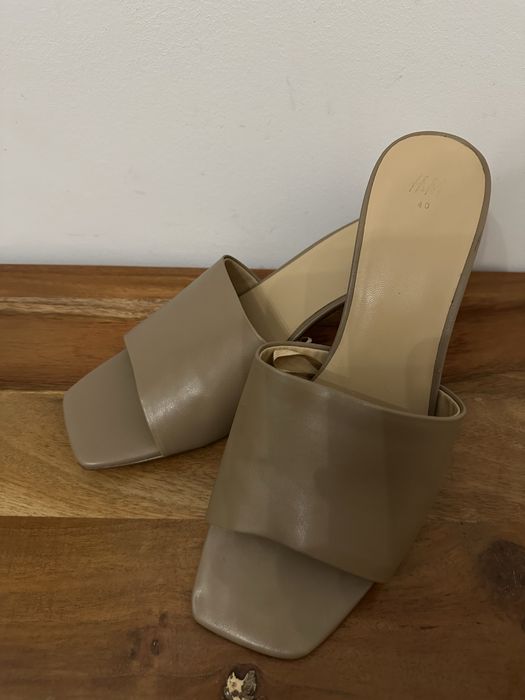 Saboti cu toc mic H&M