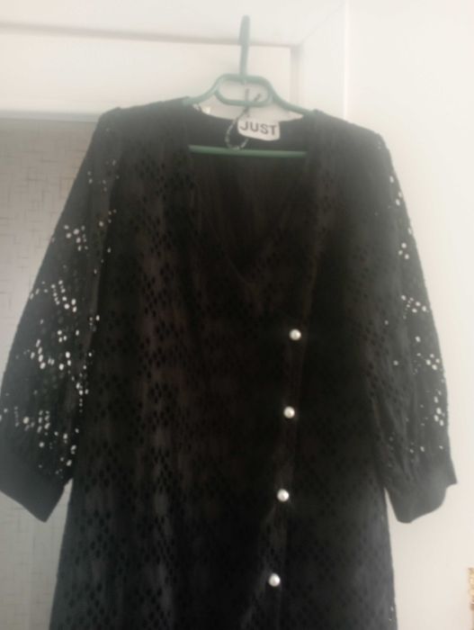 Красиви  нови рокл,и  Zara / JUST