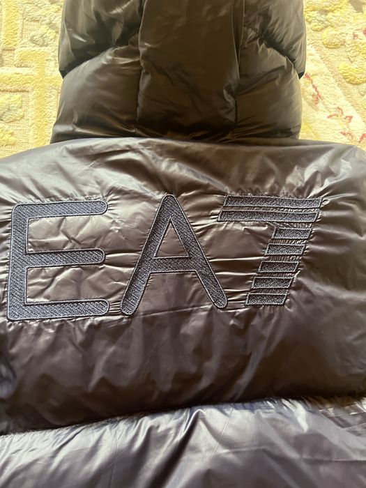 Geaca Emporio Armani,noua cu eticheta,10/10!