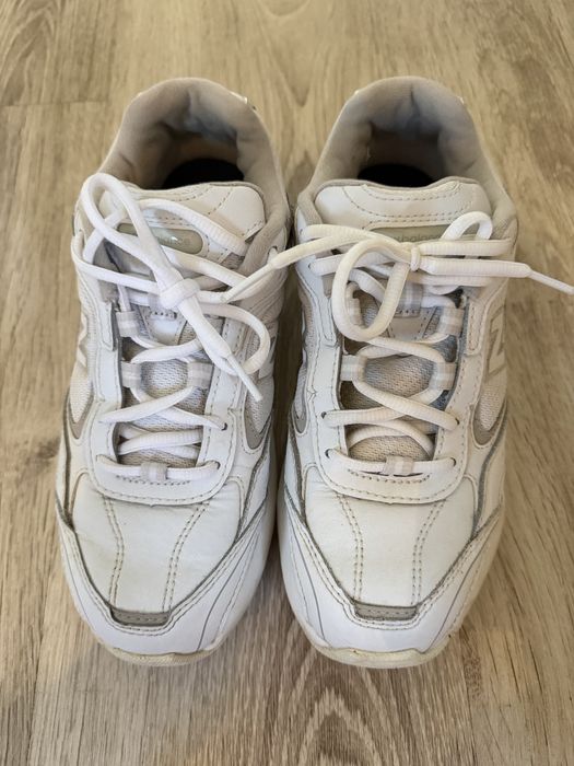 Оригинални маратонки  New balance -- бели