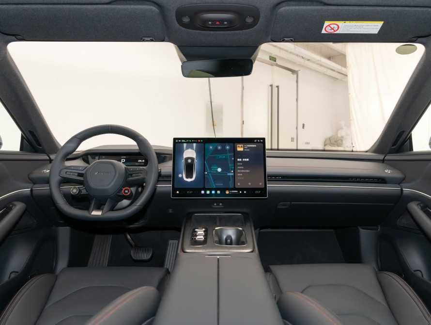 Xiaomi SU7 700km long, naqd va halol nasiya