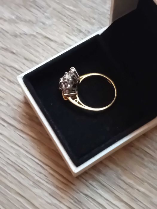 Старинен златен пръстен с естествени диаманти/злато 18 карата