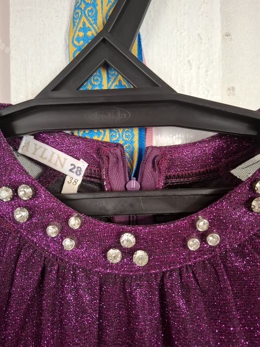 Продам нарядные платья