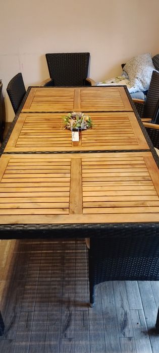 Продавам градински.ратанов комплект