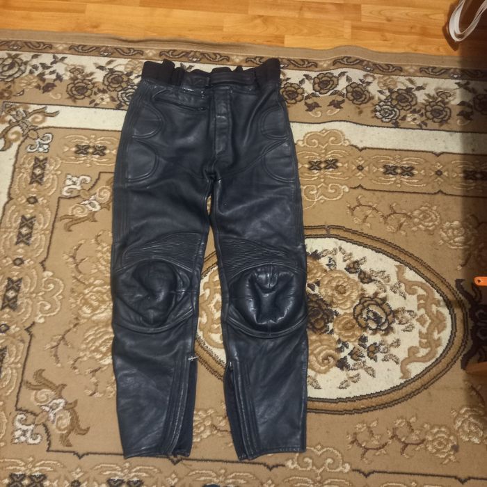 Панталона е в добро състояние