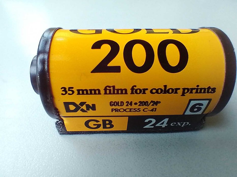 Фотоапарат за лента със светкавица