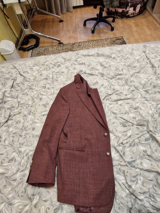 Пиджак Brooks Brothers совершенно новый.