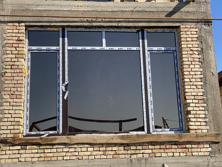 Окна двери витражи.