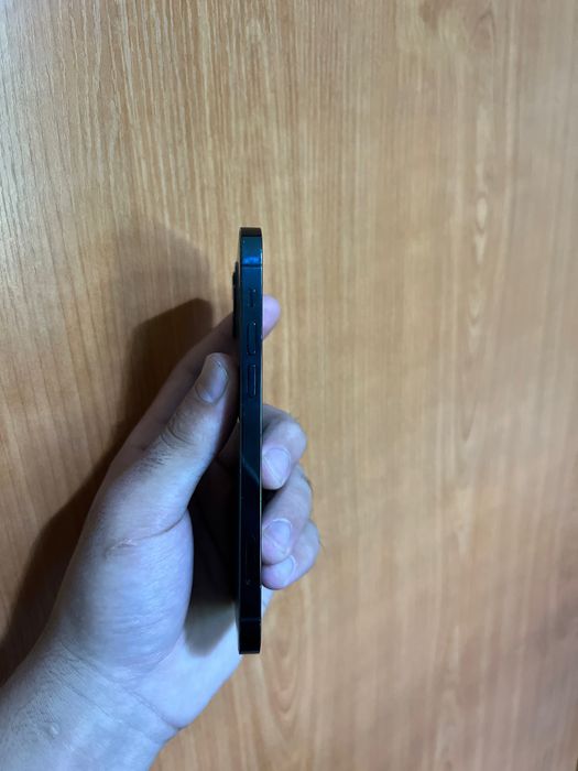 Iphone 12 pro telefoni