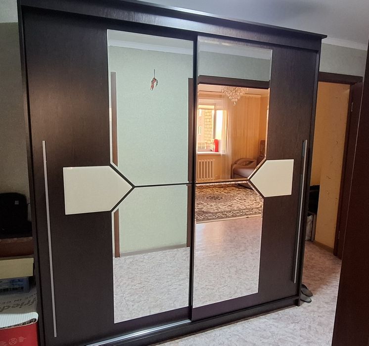 Продам шкаф-купе