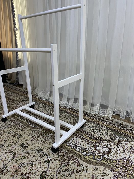 вешалка напольная для одежды