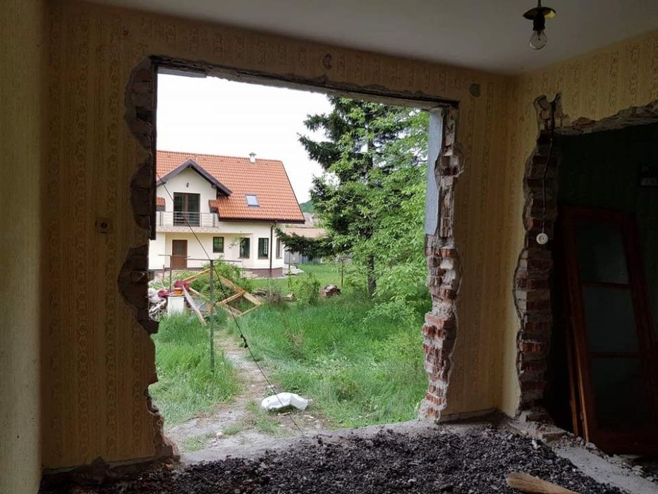 Къртене , чистене и извозване,почистване на дворове и мазета.