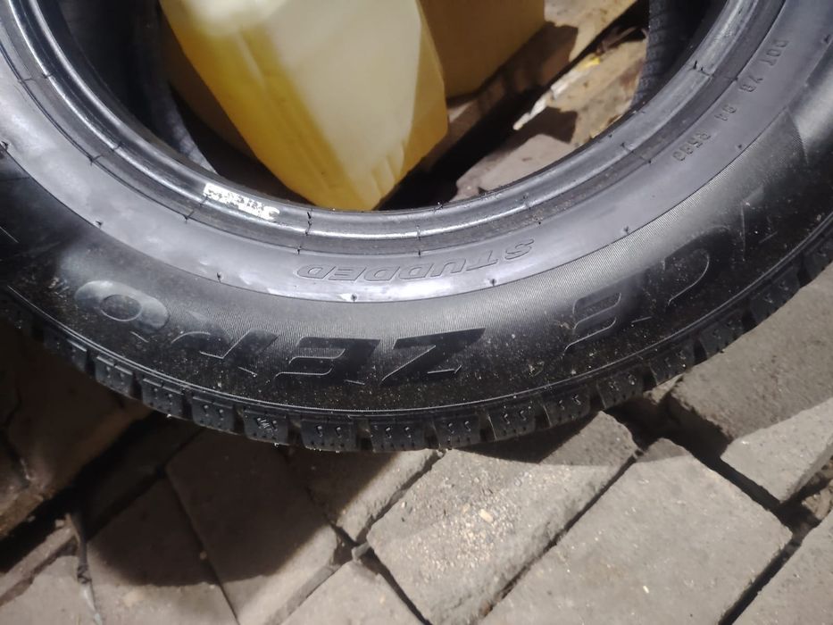 Продам зинние шины. Pirelli. Оригинал