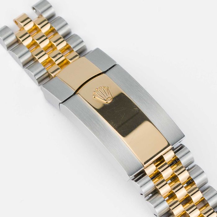 Rolex Sky-Dweller 42mm 336933 Bright Black dial on Jubilee