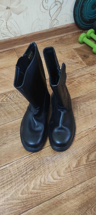 продам Спецовку  Сабоги Перчатки зимние