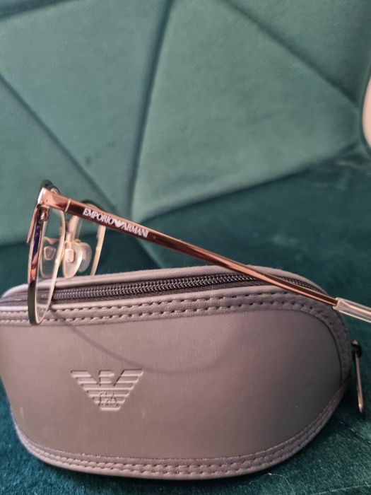Ochelari Emporio Armani model deosebit Noi