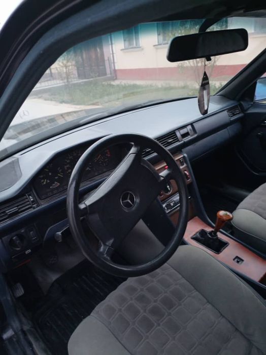 Мерседес сотилади