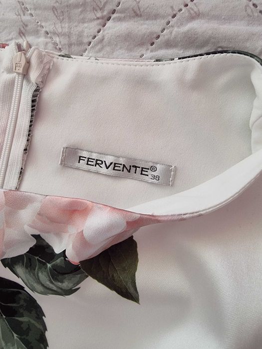 Рокля официална М / 38 бяло и розово Fervente