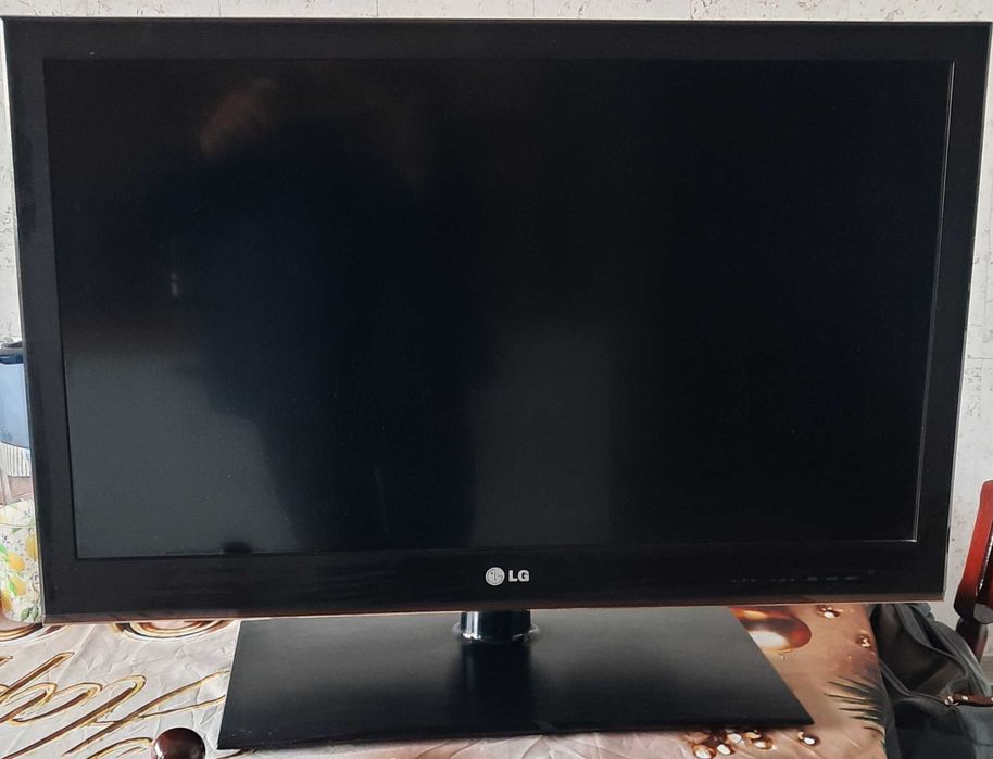 Продавам телевизор LG 32"