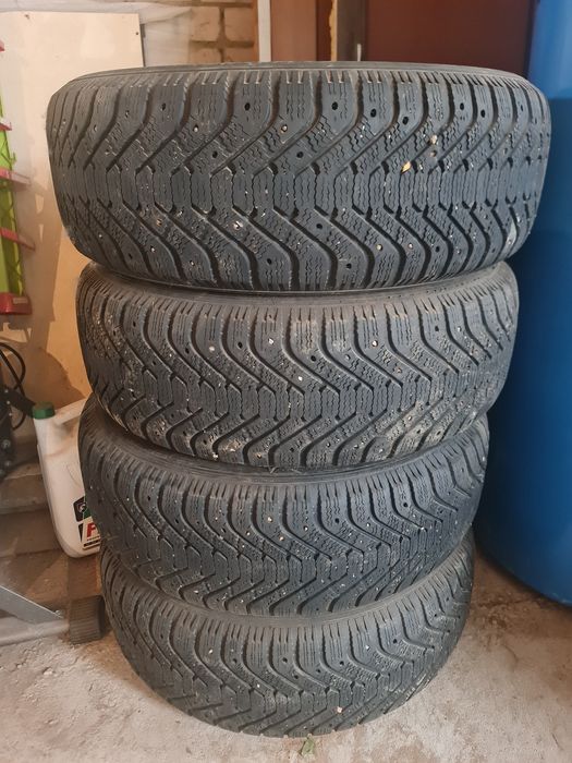 Зимнии шины б/у ..