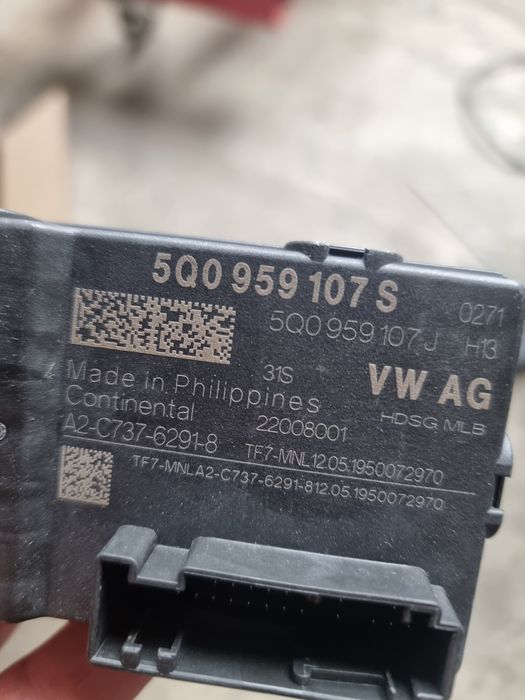 modul portbagaj electric seat skoda vw 5Q0959107S 5Q0959107J