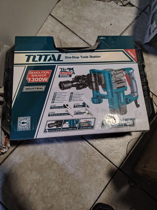 Къртач TOTAL Industrial, HEX, 1300 W