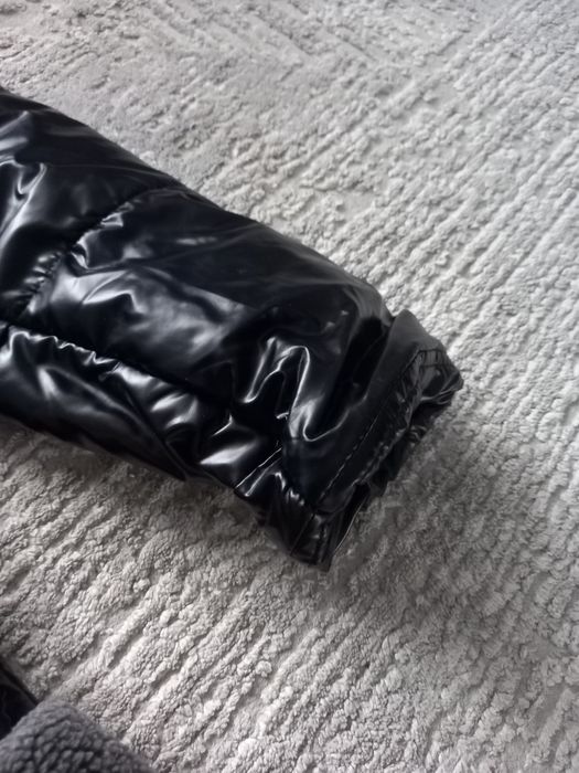 Продам куртку бу за 10000