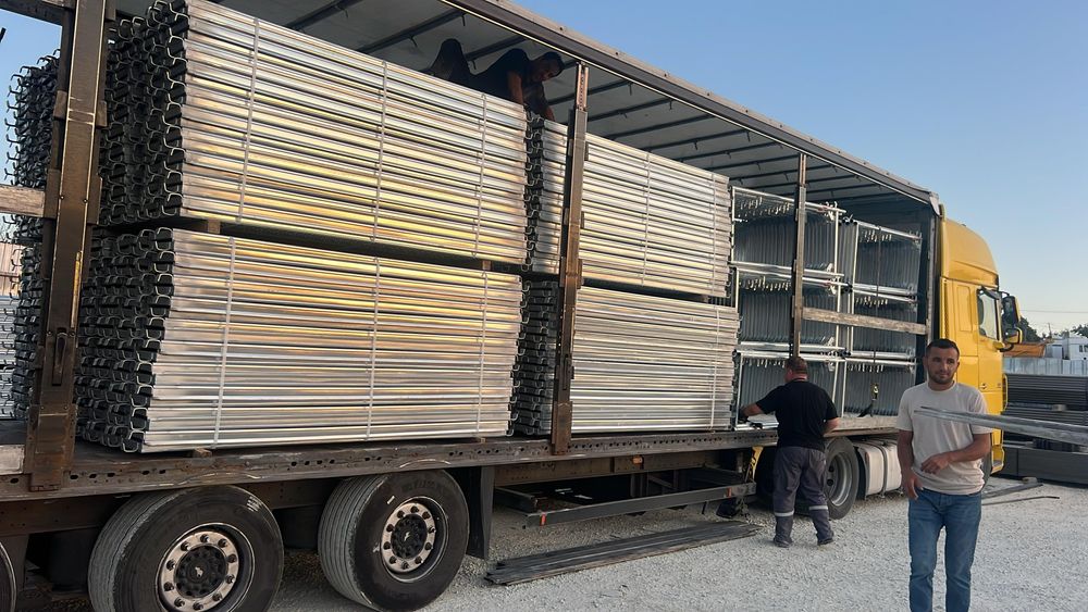 Фасадно поцинковано скеле