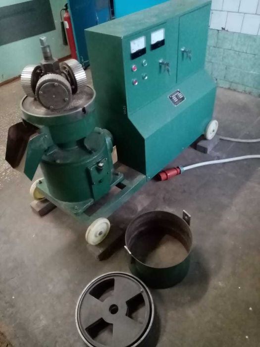 Пресс для производства гранул + Дробилка. б/у