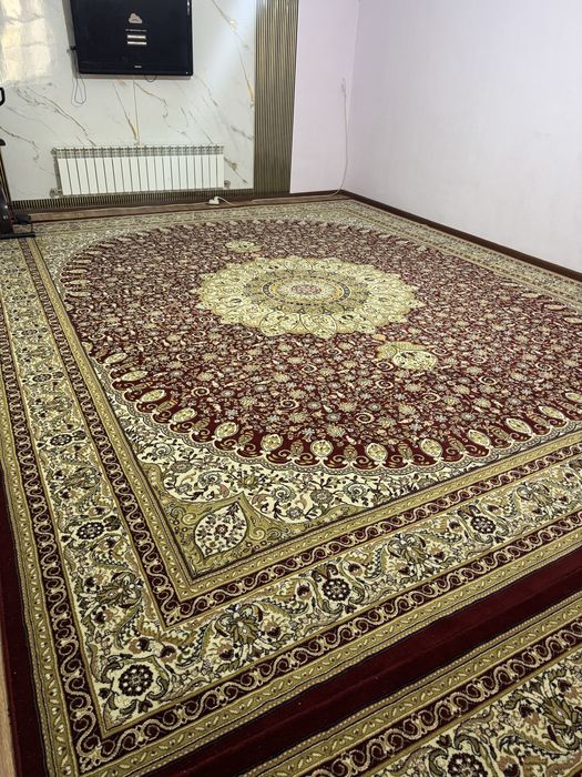 Продам 2 одинаковых ковра