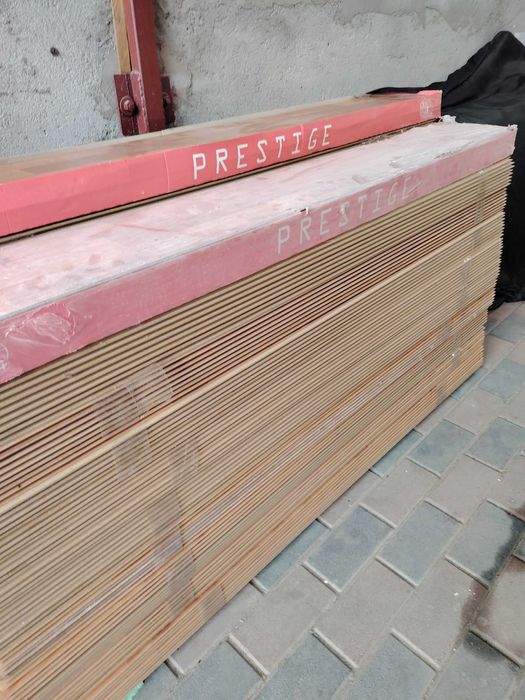 Vand 55 mp de parcht melaminat 8mm