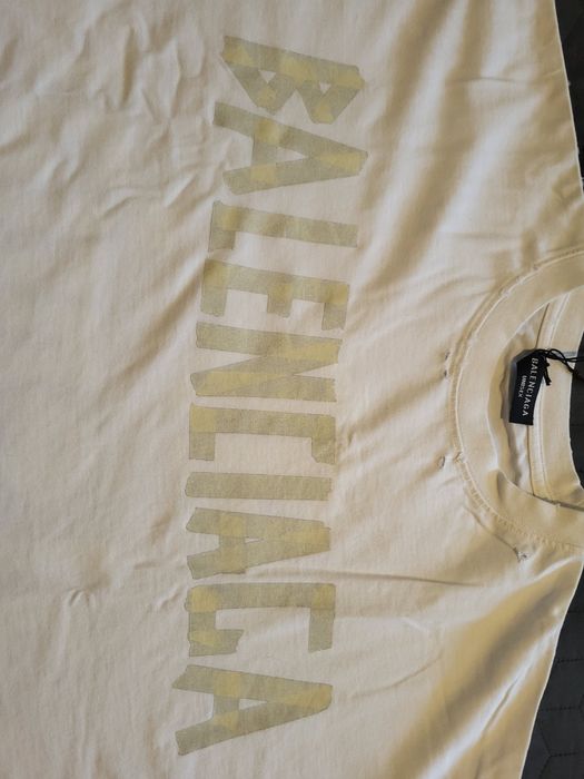 Оригиналта тениска Balenciaga