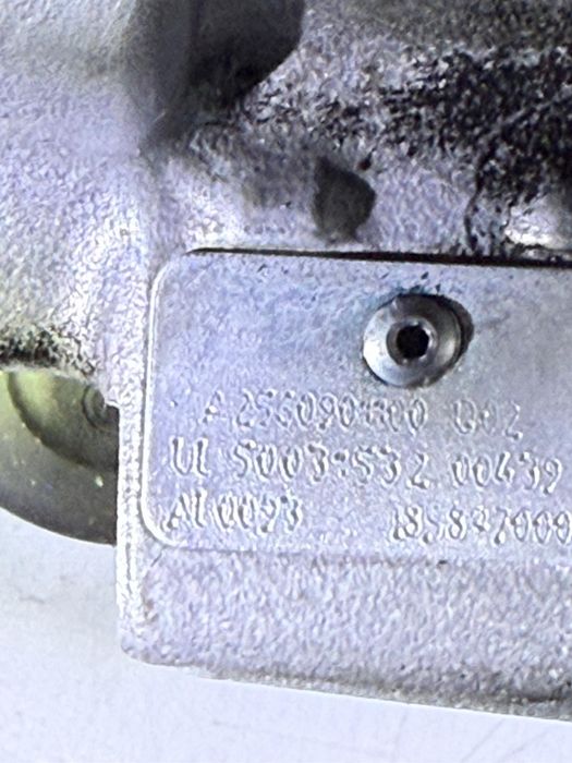 Turbo mercedes gt 53 amg w290 A2560901100