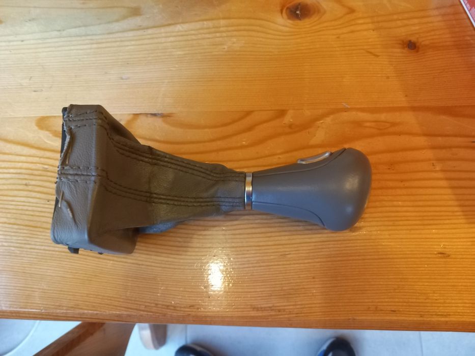 Волан за АУДИ А6 C6 4F в перфектно състояние!!!