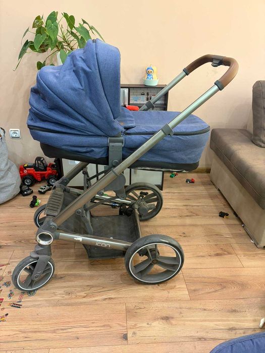 Бебешка количка icon